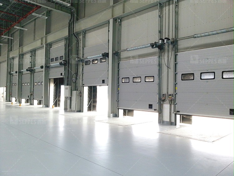 愛科農機廠房提升門