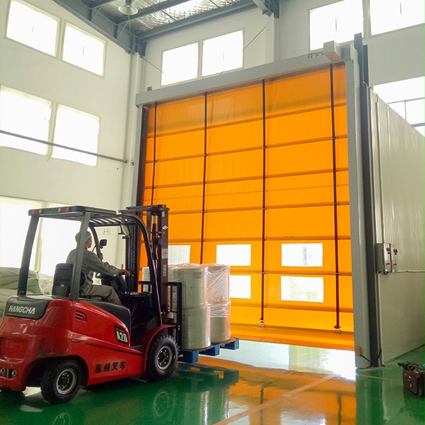 抗風堆積快速門的特點介紹