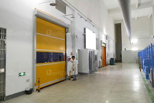 快速卷簾門是如何節能的