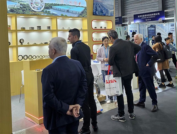 漢諾威上海工業聯展、2024亞洲國際物流技術與運輸係統展覽會上的外國觀眾