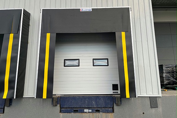 成人午夜免费APP門業物流卸貨三件套